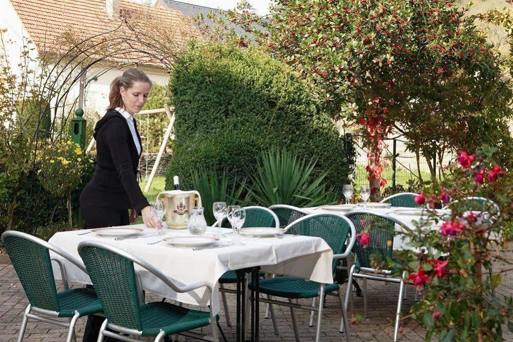 Hôtel - Restaurant " Victor Hugo" Vianden Exterior foto